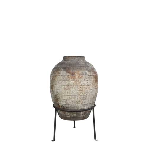 Planter on stand