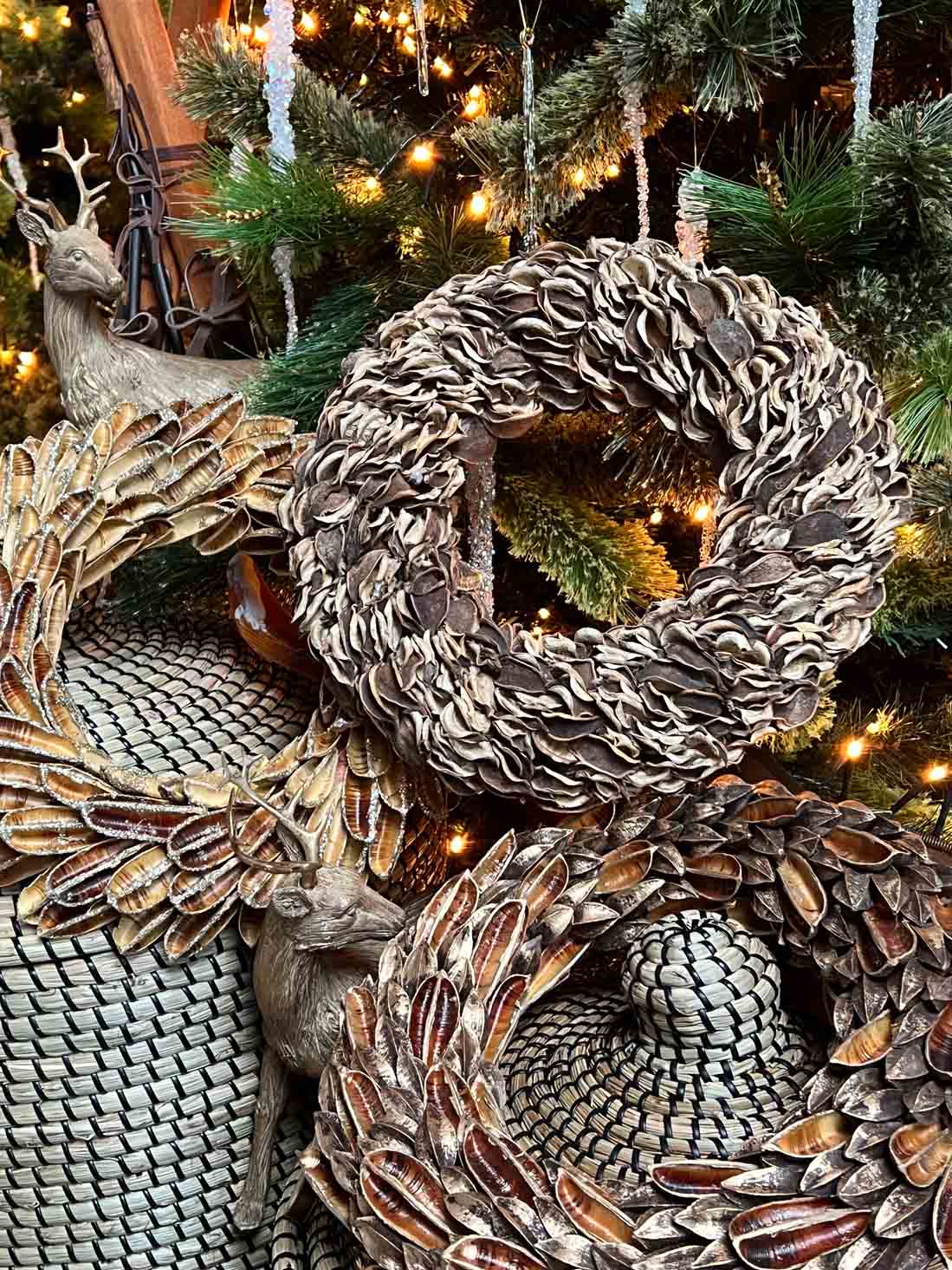 Pods Wreath Natural Christmas