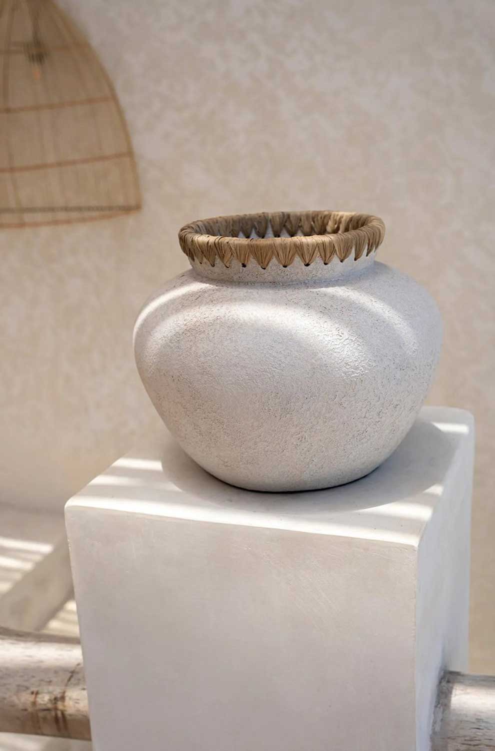 The-Styly-Vase-Concrete-Natural-column