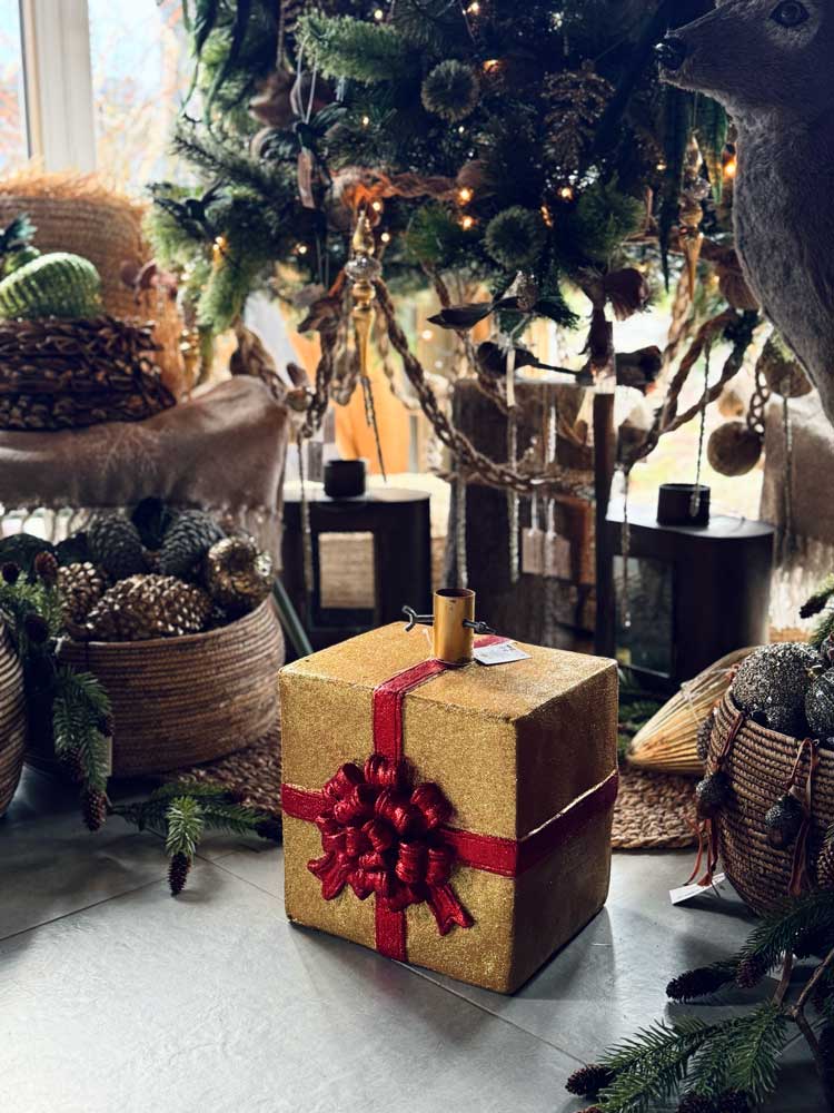 Elutės stovas - Dovana