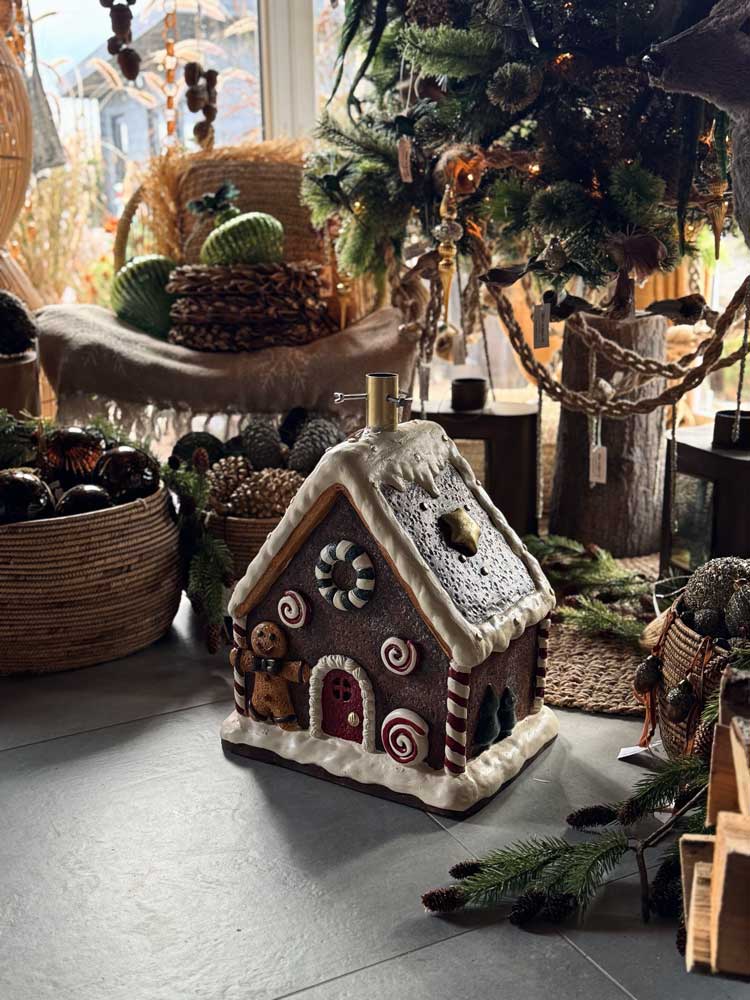 Christmas tree standard gingerbread house 37x26x47 cm