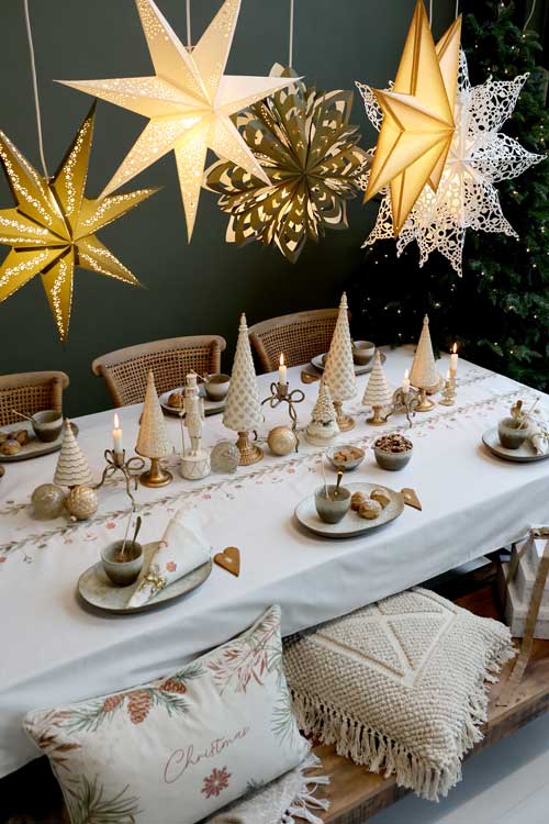 Aix Tablecloth w. garland