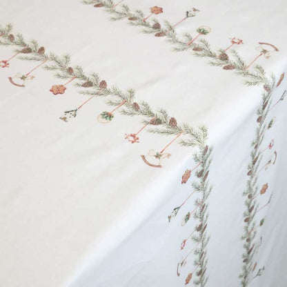 Aix Tablecloth w. garland