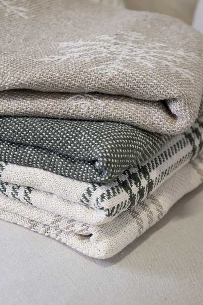 Aix Throw of surplus yarn w. ice crystals