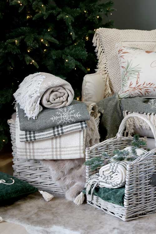 Aix Throw of surplus yarn w. ice crystals