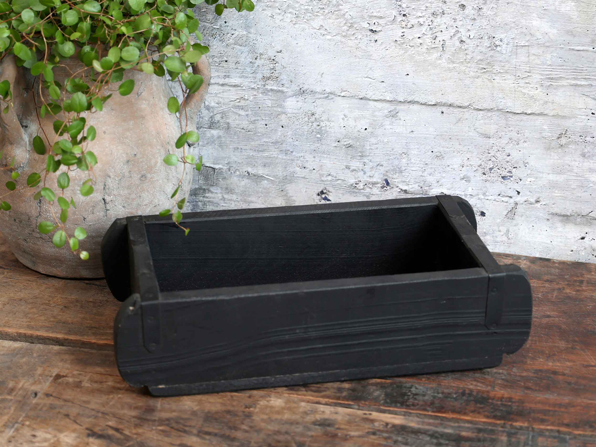 Old Unique Brick Mould - Antique Black