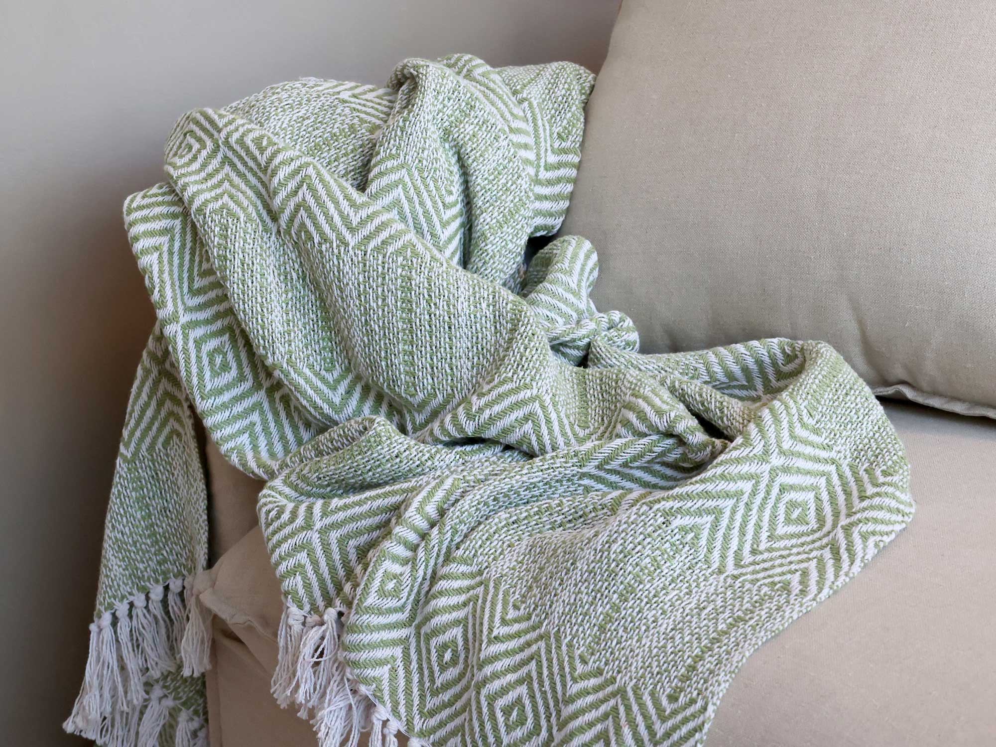 Surplus Yarn Throw | Green