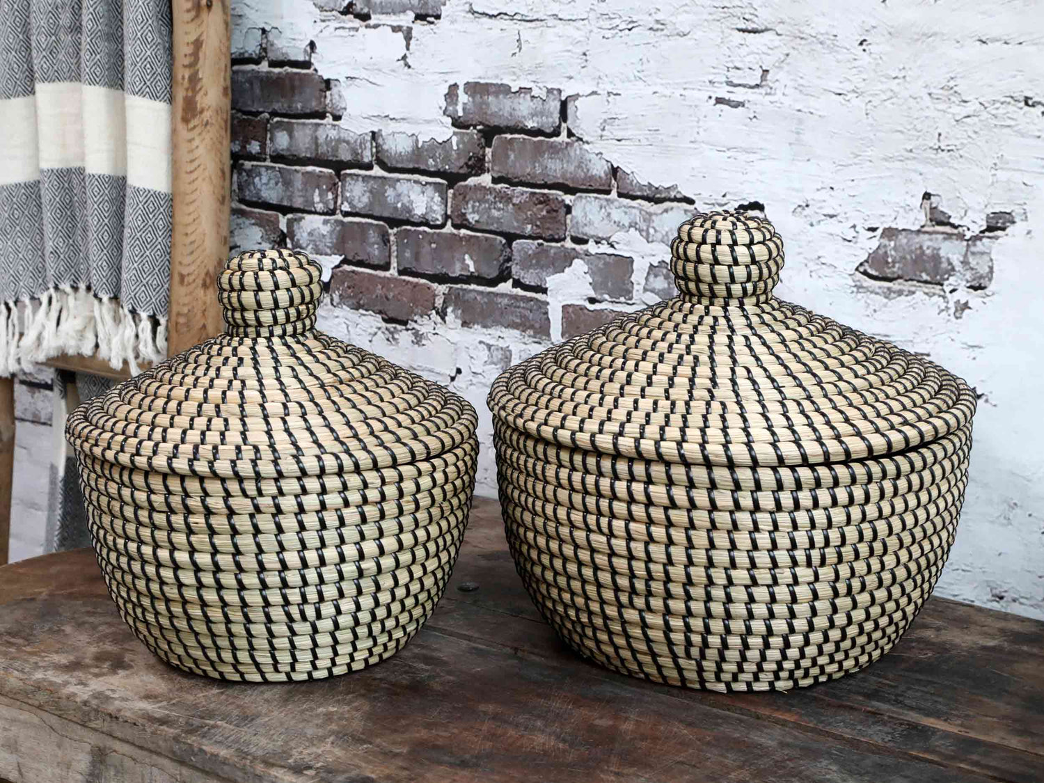 Short Wicker Basket with Lid